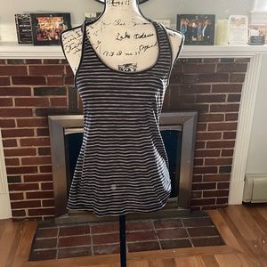 Workout top size large